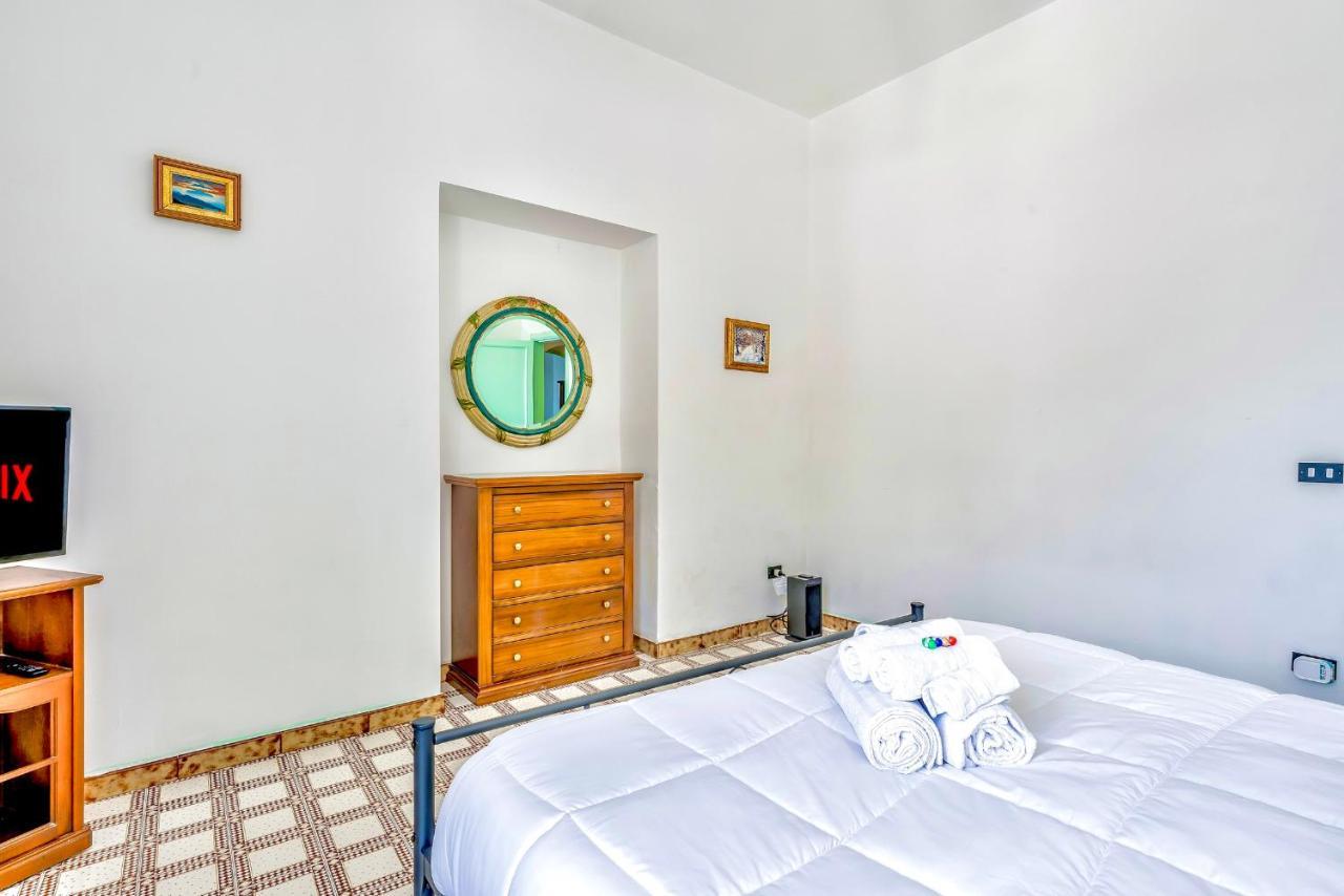 Вилла Positano Heart - Sea View - Near Shops And Restaurants Экстерьер фото